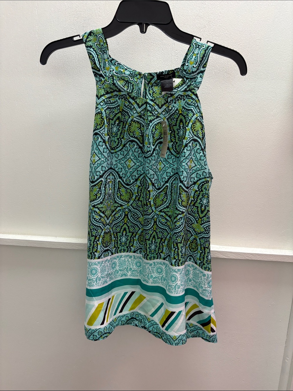 Ann Taylor Green Paisley Print Sleeveless Tank
